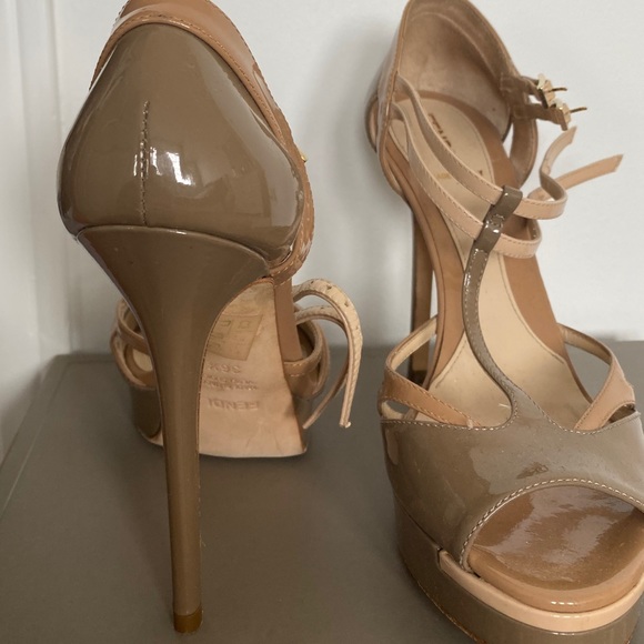 Fendi sandals - Picture 1 of 5